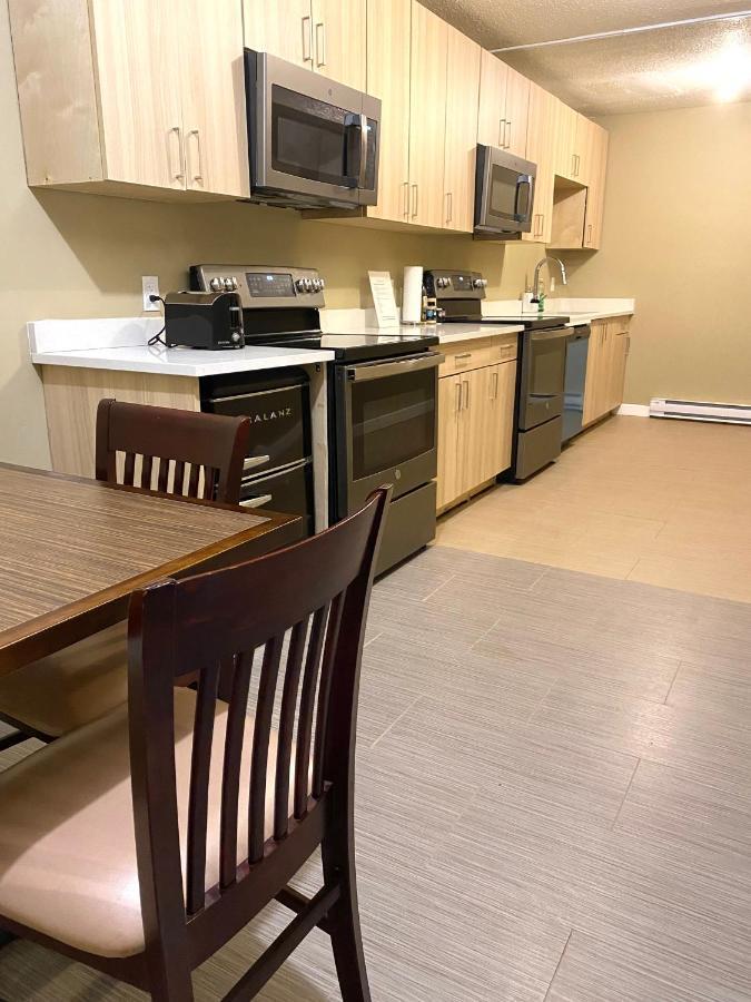 The George Dawson Inn & Conference Centre Dawson Creek Buitenkant foto