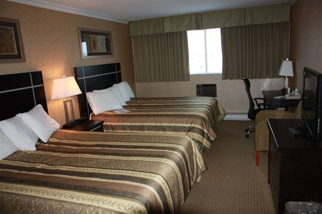 The George Dawson Inn & Conference Centre Dawson Creek Buitenkant foto